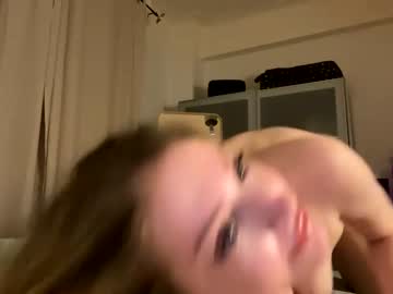 girl Random Sex Cams with str4wb3rrycat