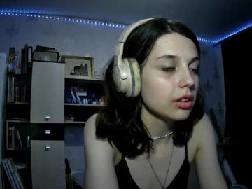 girl Random Sex Cams with alodieherlan