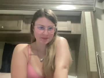 girl Random Sex Cams with alexisdanielxo