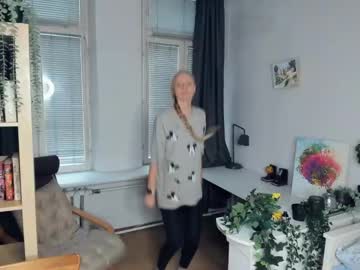 girl Random Sex Cams with rave_the_love