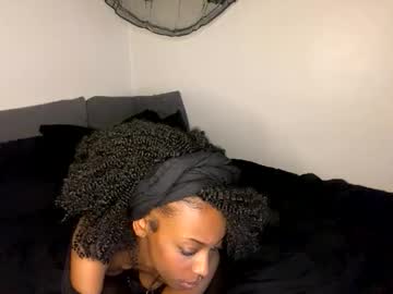 girl Random Sex Cams with trixie_luv