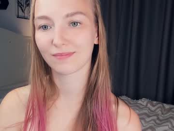 girl Random Sex Cams with fluttery_talk