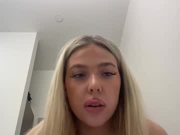 girl Random Sex Cams with emabluee2
