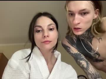 couple Random Sex Cams with showamnesia