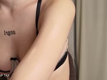 girl Random Sex Cams with doll_from_skyy