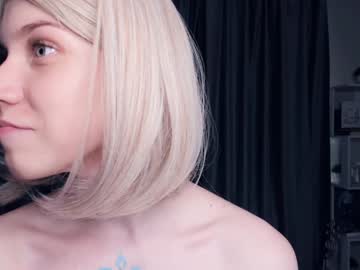 girl Random Sex Cams with shiny_cute